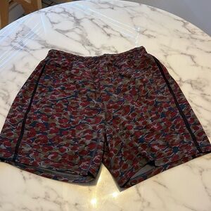 men’s lululemon, pace breaker shorths with liner 7” inseam